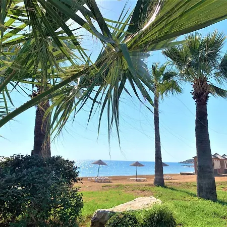 Relaxing Penthouse By The Sea Апартаменты *