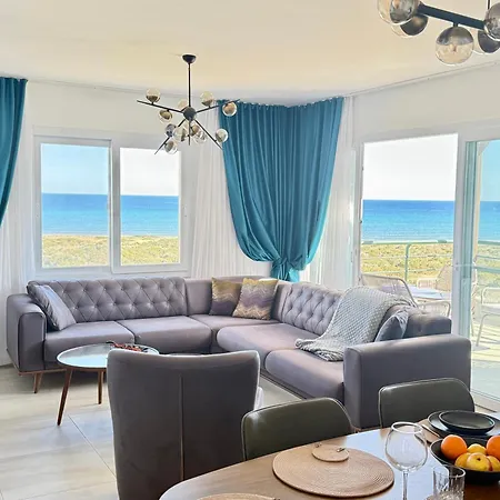 Relaxing Penthouse By The Sea *