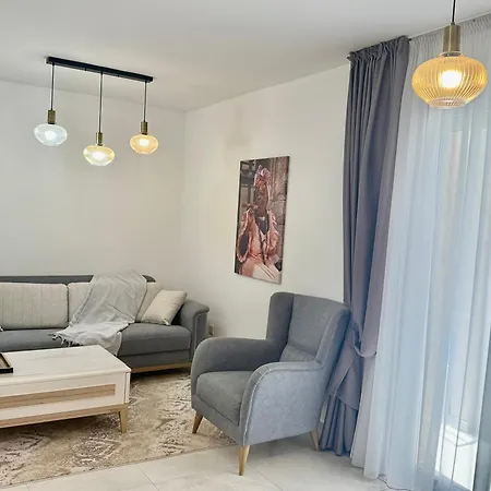 Relaxing Penthouse By The Sea