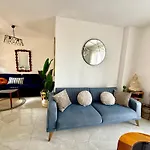 Penthouse Retreat By The Sea Vokolidha