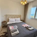 Penthouse Retreat By The Sea Lejlighed Vokolidha