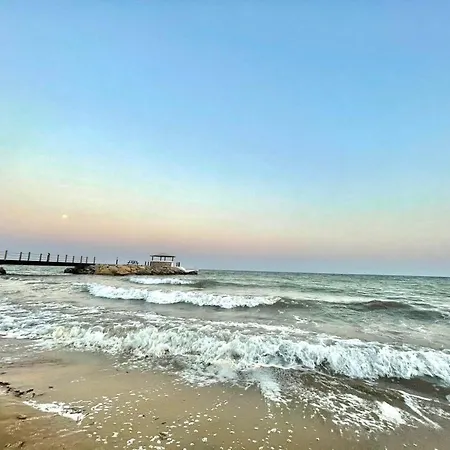 아파트 Penthouse Retreat By The Sea