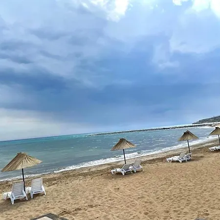 Relaxing Penthouse By The Sea Vokolidha