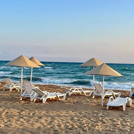 Relaxing Penthouse By The Sea Lejlighed