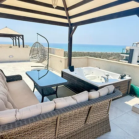 Relaxing Penthouse By The Sea Vokolidha