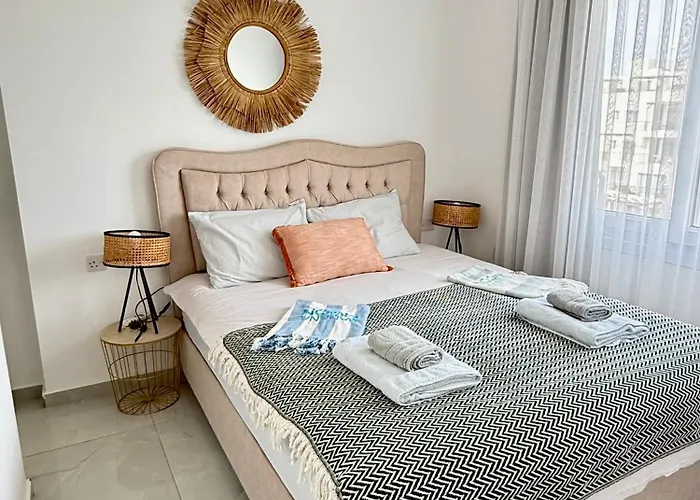 Relaxing Penthouse By The Sea *