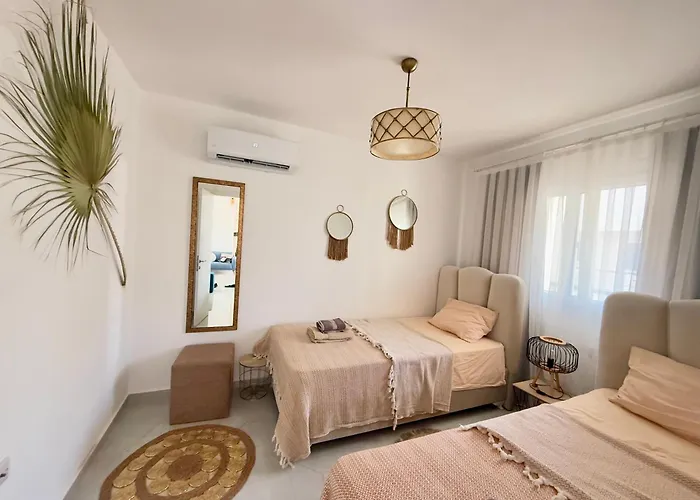 Relaxing Penthouse By The Sea Vokolidha